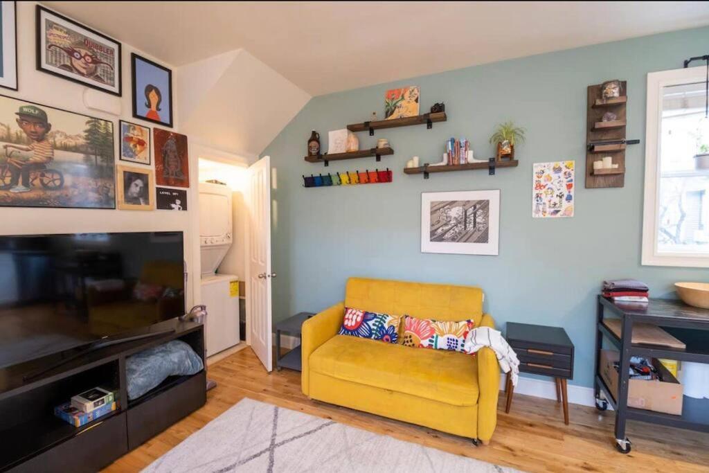 Adorable Cozy House With Parking And Loft! Villa Seattle Bagian luar foto